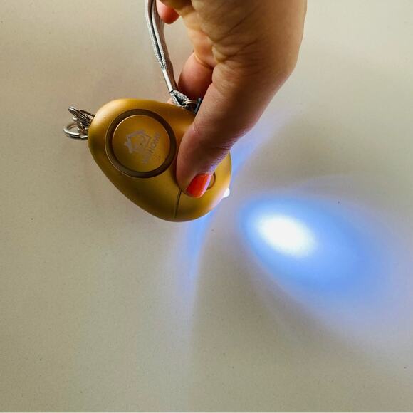 3/$20 NEW Gold Safety Personal Alarm LED Mini FlashLight Emergency Keychain - Picture 2 of 4